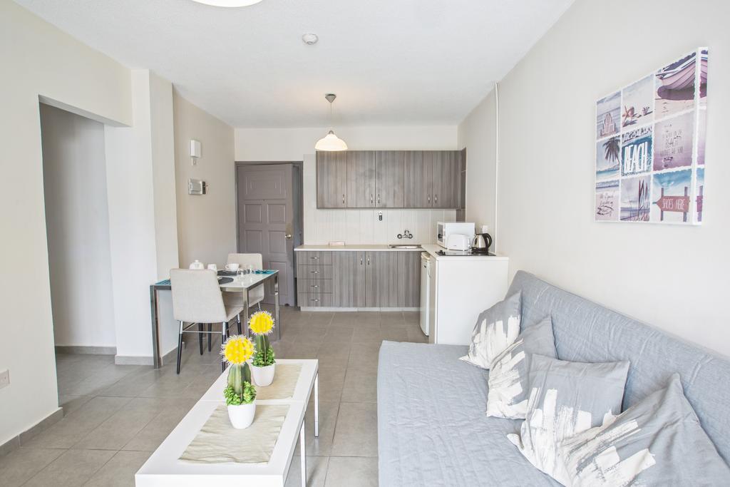 Merab Napa Suites Ayia Napa Exteriér fotografie